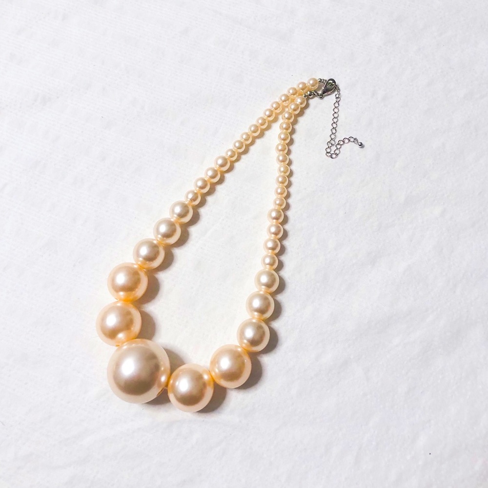 3/$30 Pearl Strand Graduated Beaded Statement Necklace Oyster Costume Jewelry